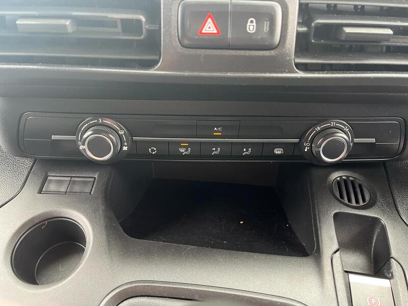 Peugeot Partner BlueHDi 1000 Professional Premium - U15165