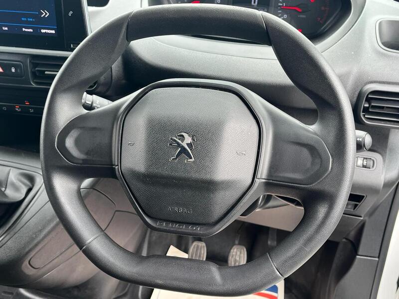 Peugeot Partner BlueHDi 1000 Professional Premium - U15165
