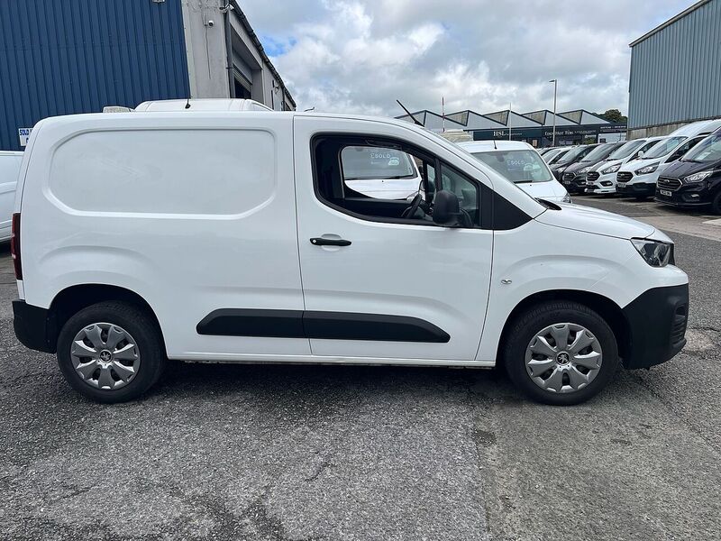 Peugeot Partner BlueHDi 1000 Professional Premium - U15165