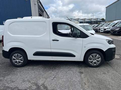 Peugeot Partner BlueHDi 1000 Professional Premium - U15165