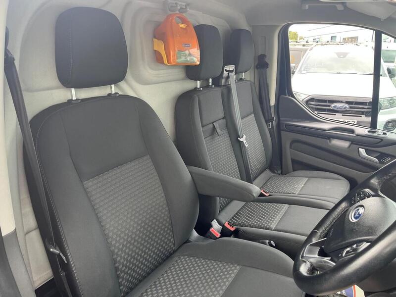 Ford Transit Custom 300 EcoBlue Trend - U15168