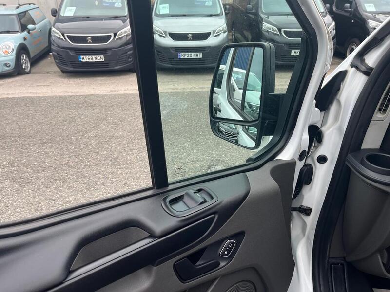 Ford Transit Custom 340 EcoBlue Leader - U15177