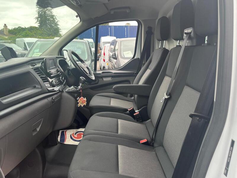 Ford Transit Custom 340 EcoBlue Leader - U15177