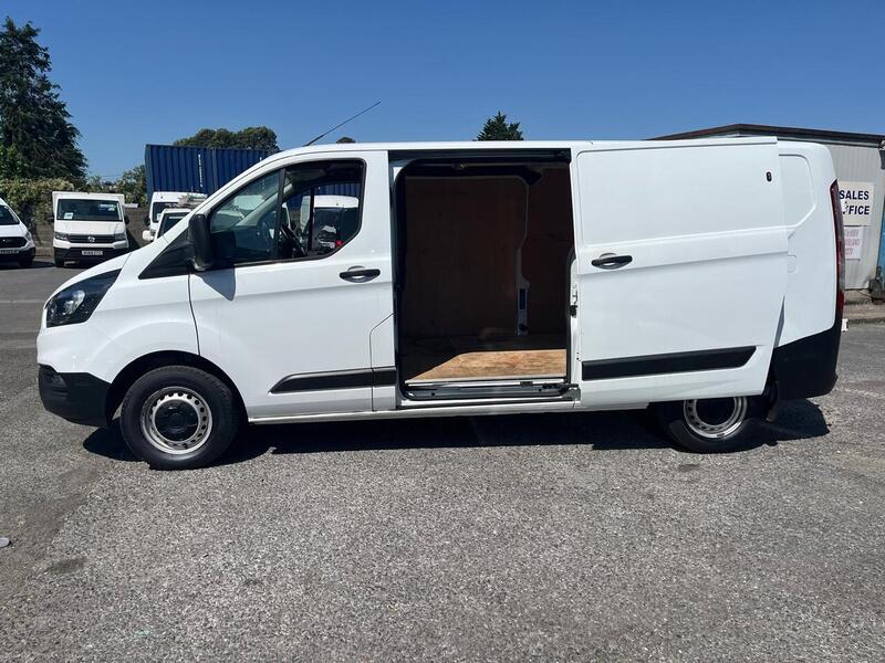 Ford Transit Custom 300 EcoBlue Leader - U15190