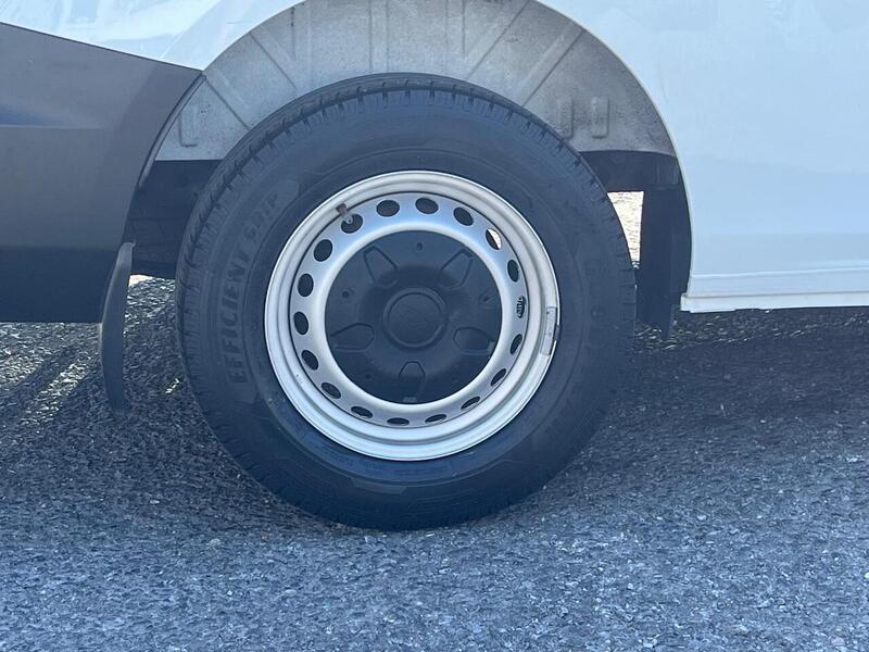 Ford Transit Custom 300 EcoBlue Leader - U15190