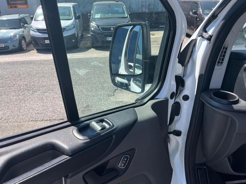 Ford Transit Custom 300 EcoBlue Leader - U15190