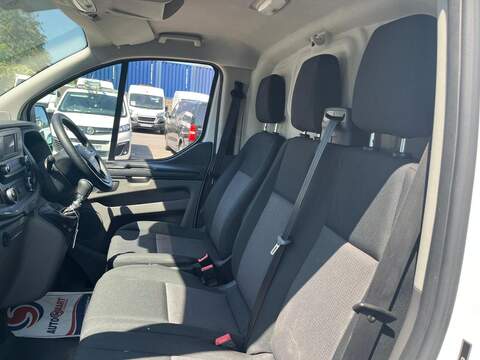 Ford Transit Custom 300 EcoBlue Leader - U15190