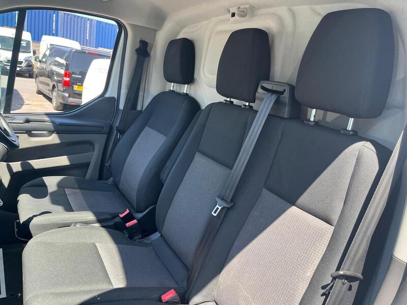 Ford Transit Custom 300 EcoBlue Leader - U15190