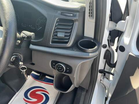 Ford Transit Custom 300 EcoBlue Leader - U15190