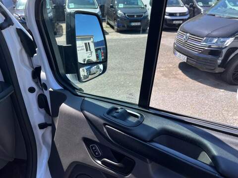 Ford Transit Custom 300 EcoBlue Leader - U15194