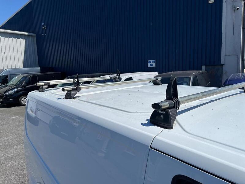 Ford Transit Custom 300 EcoBlue Leader - U15194