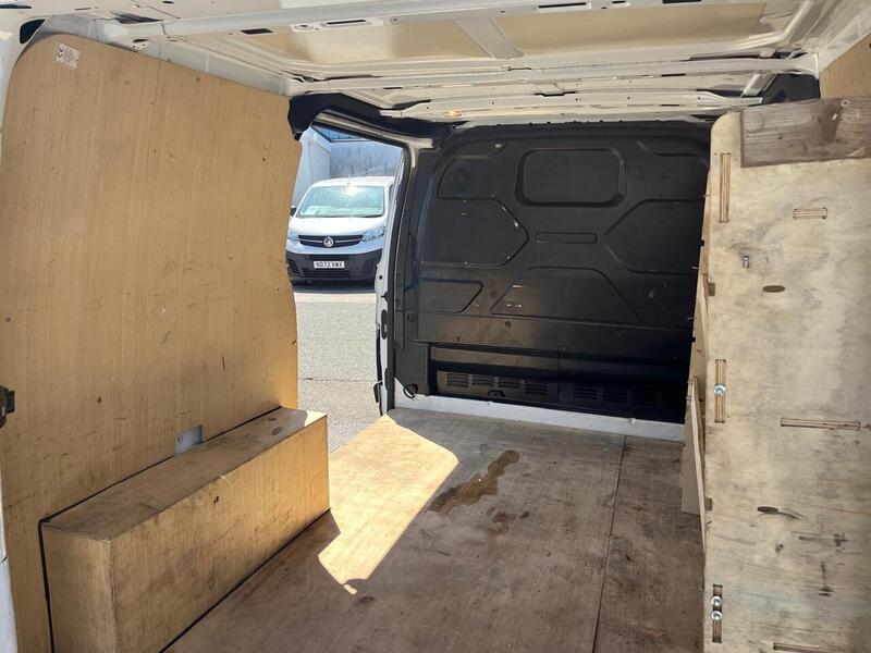 Ford Transit Custom 300 EcoBlue Leader - U15194