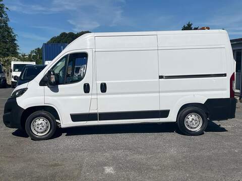 Peugeot Boxer BlueHDi 335 Professional - U15195