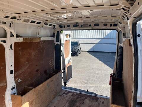 Peugeot Boxer BlueHDi 335 Professional - U15195