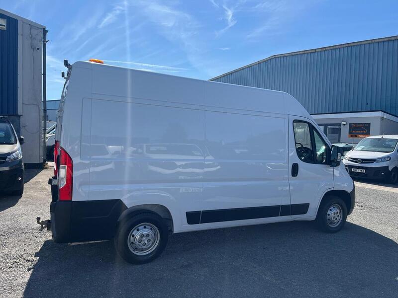 Peugeot Boxer BlueHDi 335 Professional - U15195