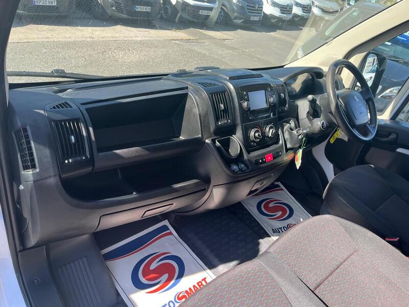 Peugeot Boxer BlueHDi 335 Professional - U15195