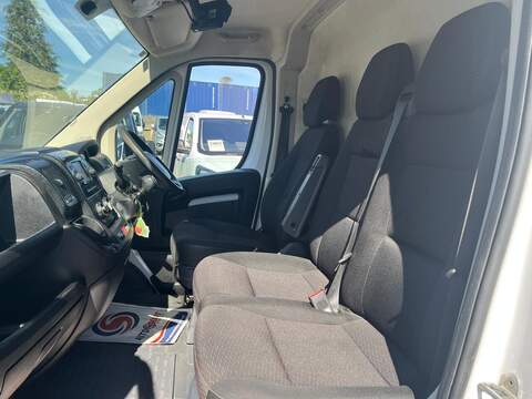 Peugeot Boxer BlueHDi 335 Professional - U15195