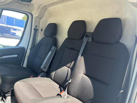 Peugeot Boxer BlueHDi 335 Professional - U15195