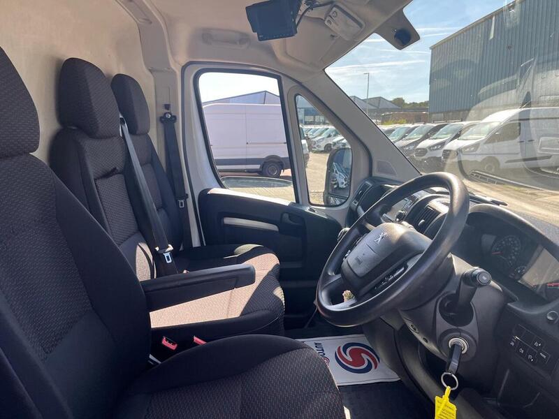 Peugeot Boxer BlueHDi 335 Professional - U15195