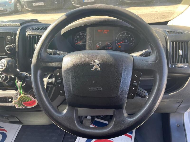 Peugeot Boxer BlueHDi 335 Professional - U15195