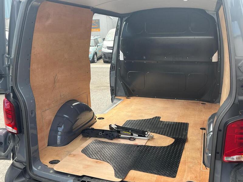 Volkswagen Transporter TDI T28 Startline - U15203