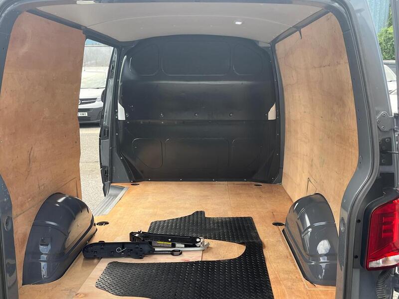 Volkswagen Transporter TDI T28 Startline - U15203