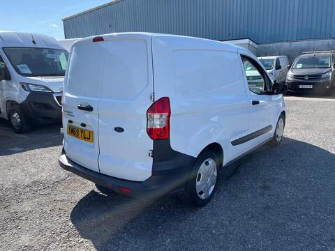Ford Transit Courier EcoBoost Trend - U15210