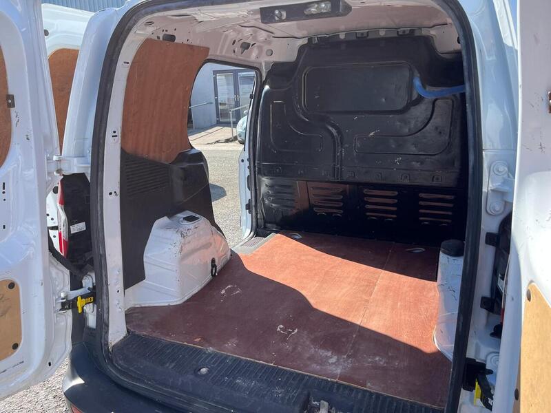 Ford Transit Courier EcoBoost Trend - U15210