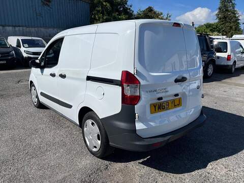 Ford Transit Courier EcoBoost Trend - U15210