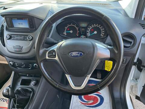 Ford Transit Courier EcoBoost Trend - U15210