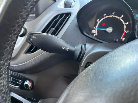 Ford Transit Courier EcoBoost Trend - U15210