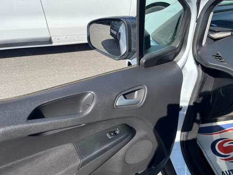 Ford Transit Courier EcoBoost Trend - U15210