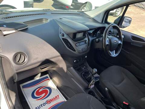 Ford Transit Courier EcoBoost Trend - U15210