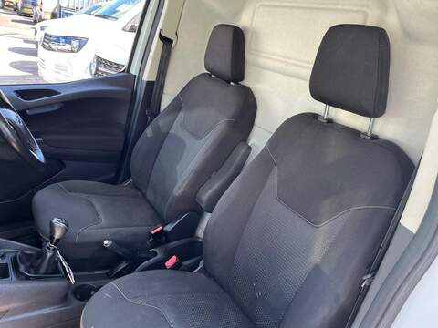 Ford Transit Courier EcoBoost Trend - U15210
