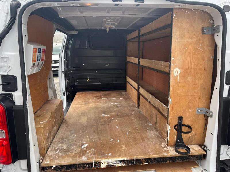 Peugeot Expert BlueHDi 1000 Professional Premium - U15211