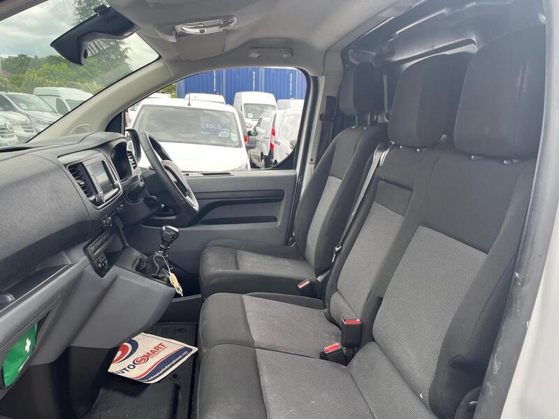 Peugeot Expert BlueHDi 1000 Professional Premium - U15211