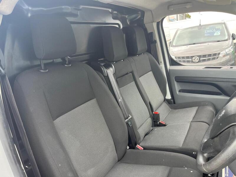 Peugeot Expert BlueHDi 1000 Professional Premium - U15211