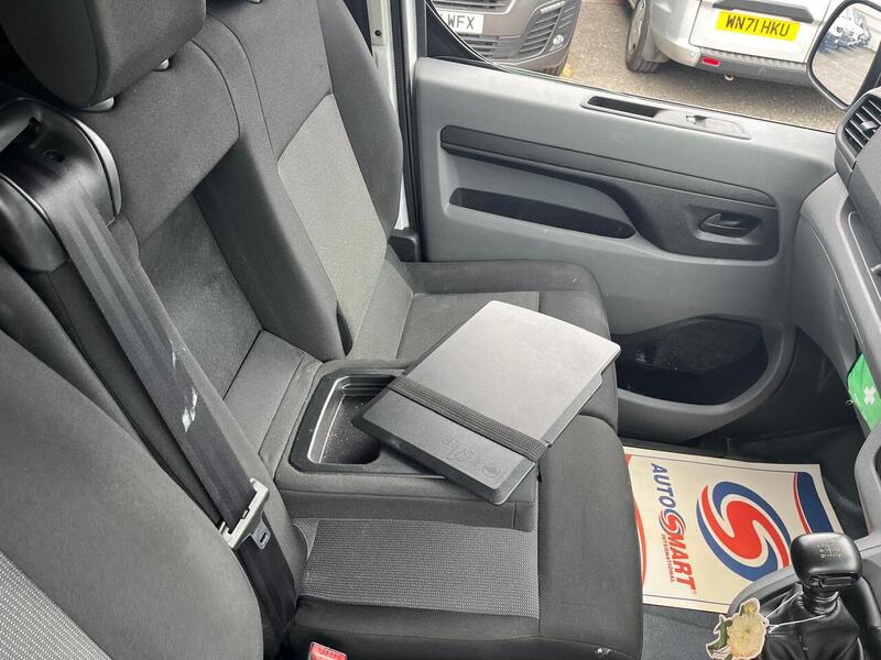 Peugeot Expert BlueHDi 1000 Professional Premium - U15211