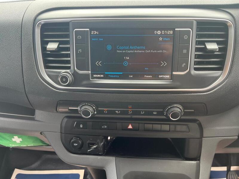 Peugeot Expert BlueHDi 1000 Professional Premium - U15211