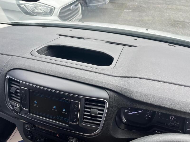 Peugeot Expert BlueHDi 1000 Professional Premium - U15211