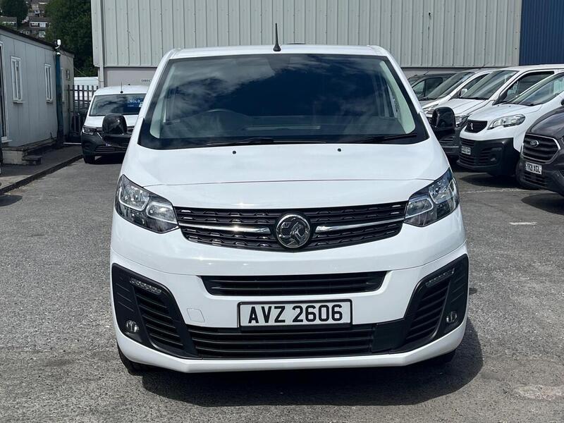 Vauxhall Vivaro Turbo D 2700 Sportive - U15221