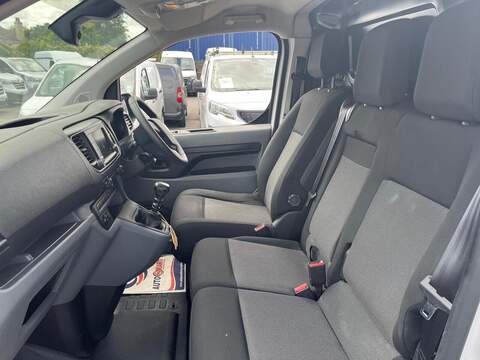 Vauxhall Vivaro Turbo D 2700 Sportive - U15221