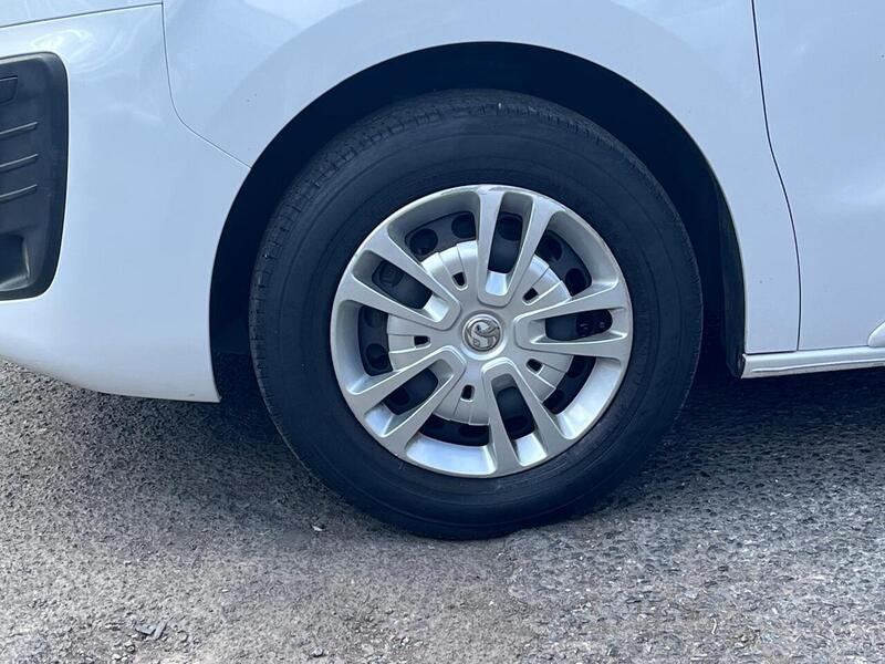 Vauxhall Vivaro Turbo D 2700 Sportive - U15221