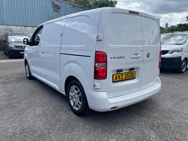 Vauxhall Vivaro Turbo D 2700 Sportive - U15221