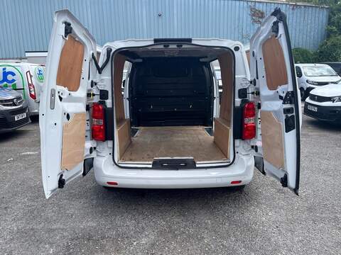 Vauxhall Vivaro Turbo D 2700 Sportive - U15221