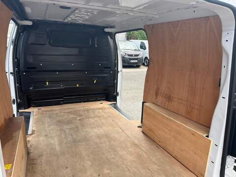 Vauxhall Vivaro Turbo D 2700 Sportive - U15221