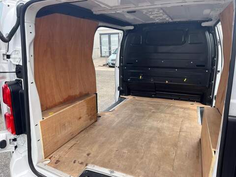 Vauxhall Vivaro Turbo D 2700 Sportive - U15221