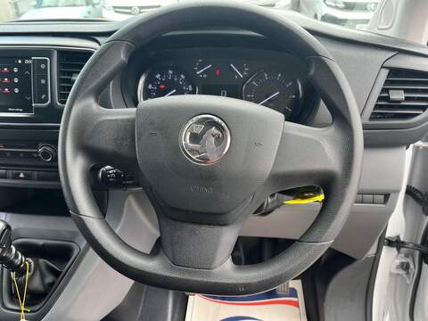 Vauxhall Vivaro Turbo D 2700 Sportive - U15221