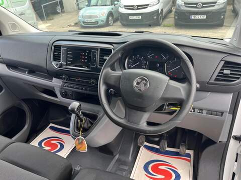 Vauxhall Vivaro Turbo D 2700 Sportive - U15221