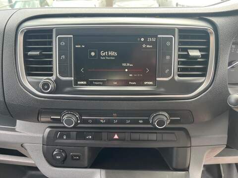 Vauxhall Vivaro Turbo D 2700 Sportive - U15221